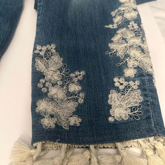 Vintage America Embroidered Blue Jeans with Tassels - Picture 3 of 6